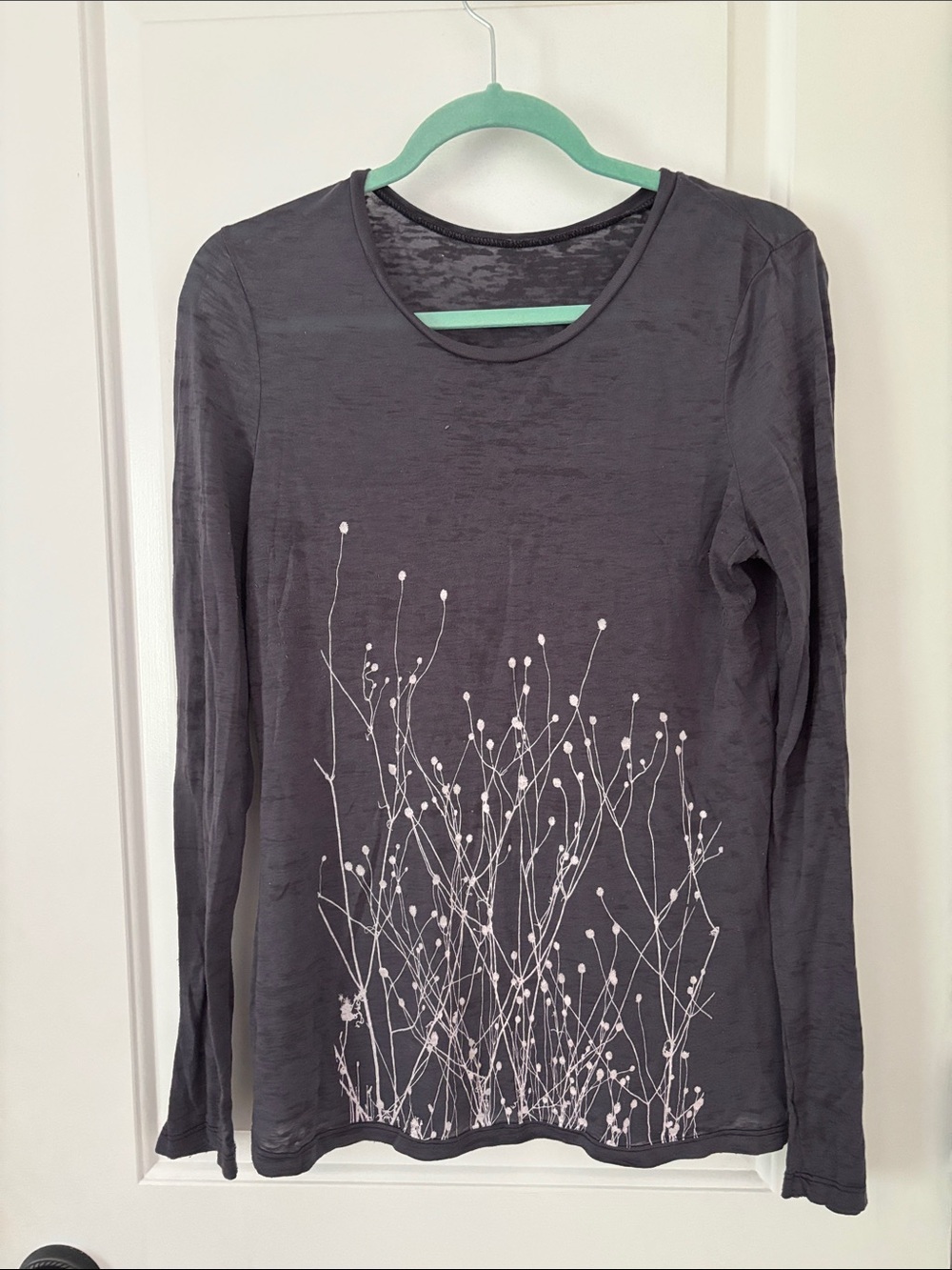 Long Sleeve Floral Graphic Tissue T - Charcoal Gray